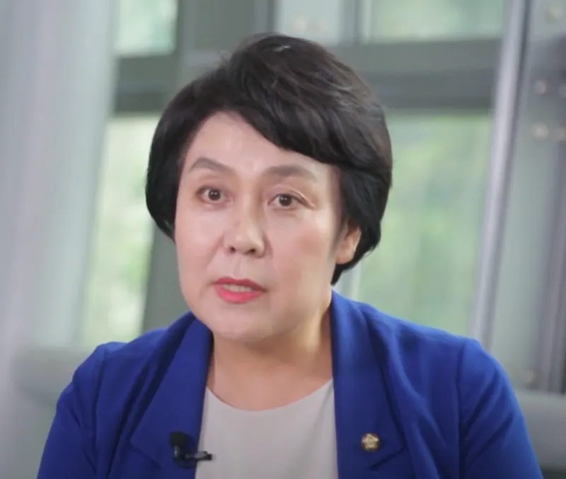 국회의원 인터뷰2.webp