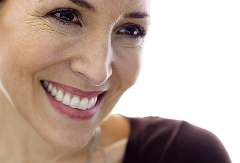 나이든-여성이-해맑게-웃는-모습