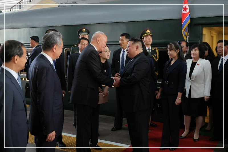 김정은 방중 동반자, 김주애: 4대 세습의 신호인가, 정치적 전략인가?