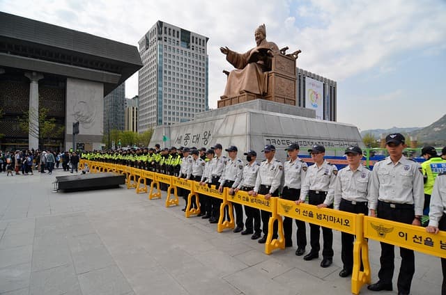 일제강점기와 한국 군대/경찰 유니폼 변화 (식민지 시대와 해방 이후 변화)