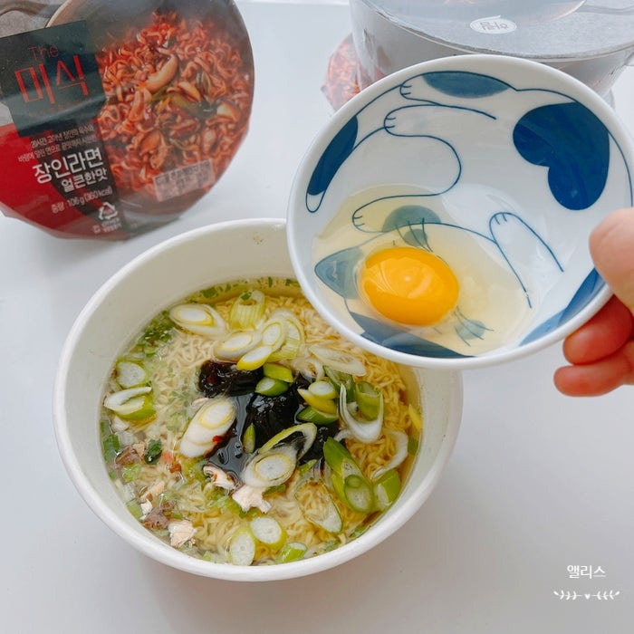 컵라면 필수 – 시원한 국물로 마무리