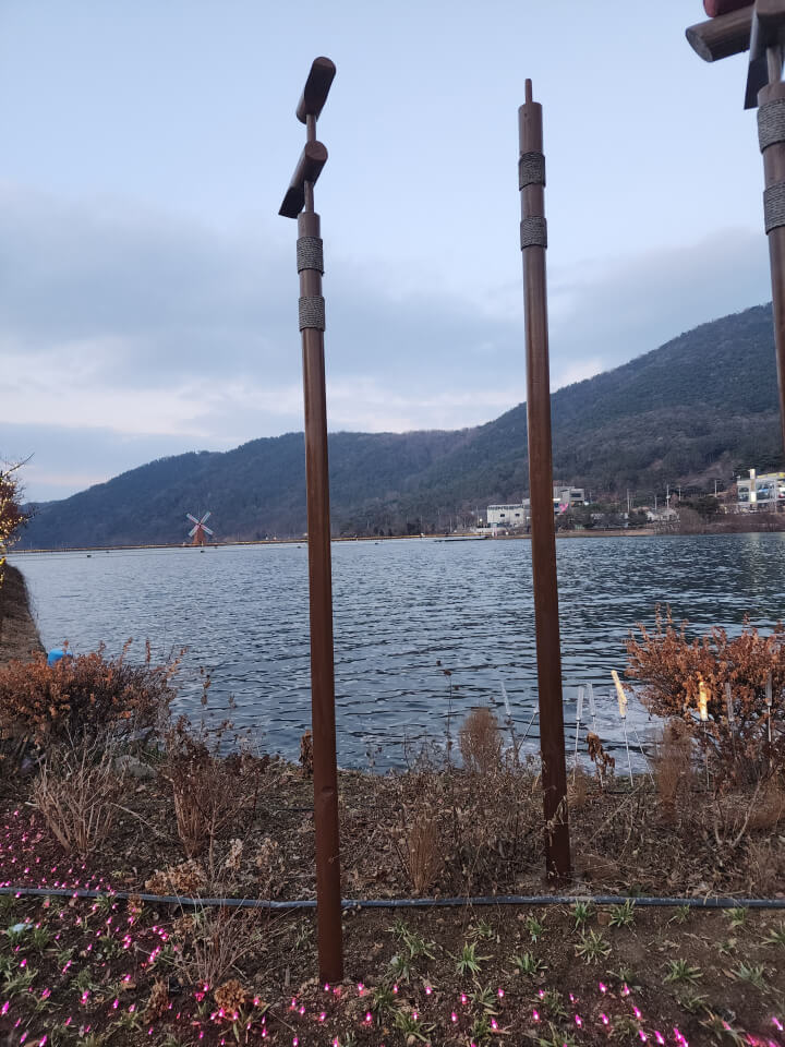 대구 송해공원 옥연지 호수 야경 및 산책로 풍경