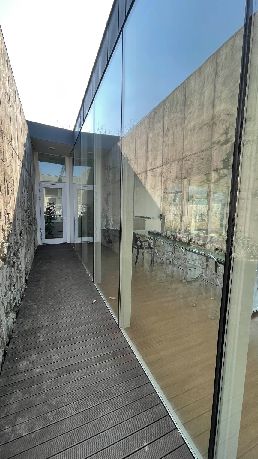 속초 바우지움 조각미술관 C관 세미나실 배면