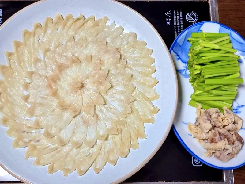 투데이 맛있는 메뉴 복수육 복불고기 복튀김 껍질무침 복국 복어 특선정식 맛있는 식당 추천 부산 사상구 맛집