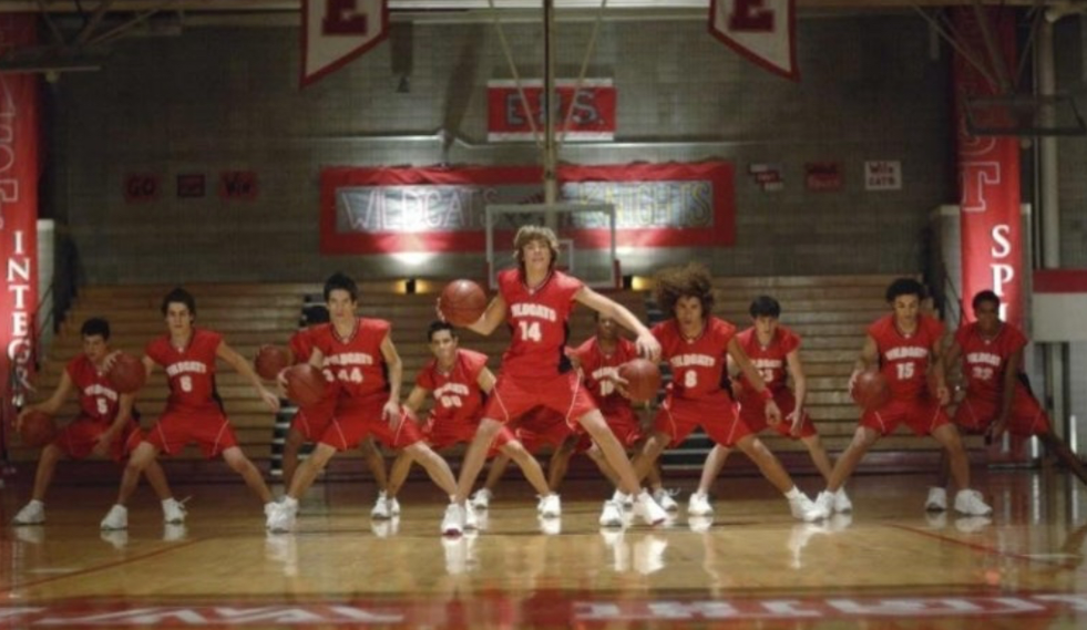 농구부와 함께 노래하는 트로이