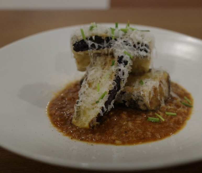 홍대 서교난면방 방문 전 꼭 알아야 할 메뉴 추천｜한우 설렁탕 난면 vs 구엄닭난면 비교 리뷰