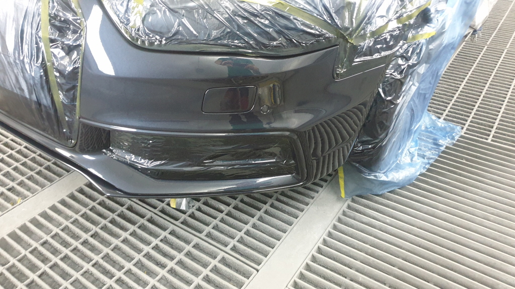 자동차 범퍼수리 - 운전석쪽 앞 범퍼 하단