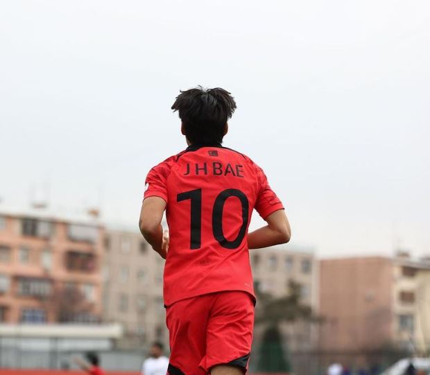 국가대표-유니폼-입은-배준호