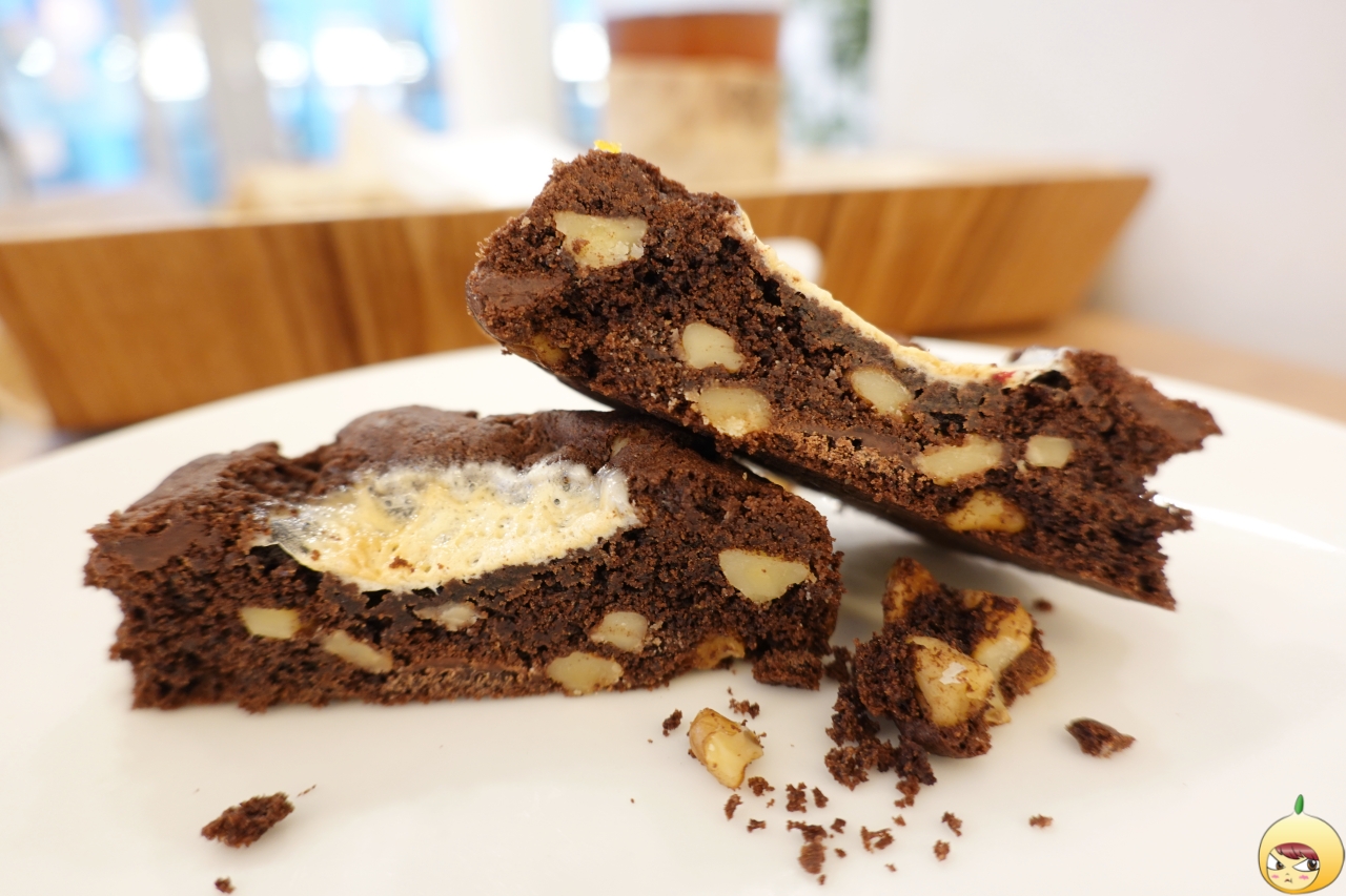 초코마쉬멜로 르뱅쿠기 자른 모습