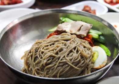 핸썸가이즈 신당동 약수역 만포막국수 이북식 찜닭 만두전골 맛집 위치 후기