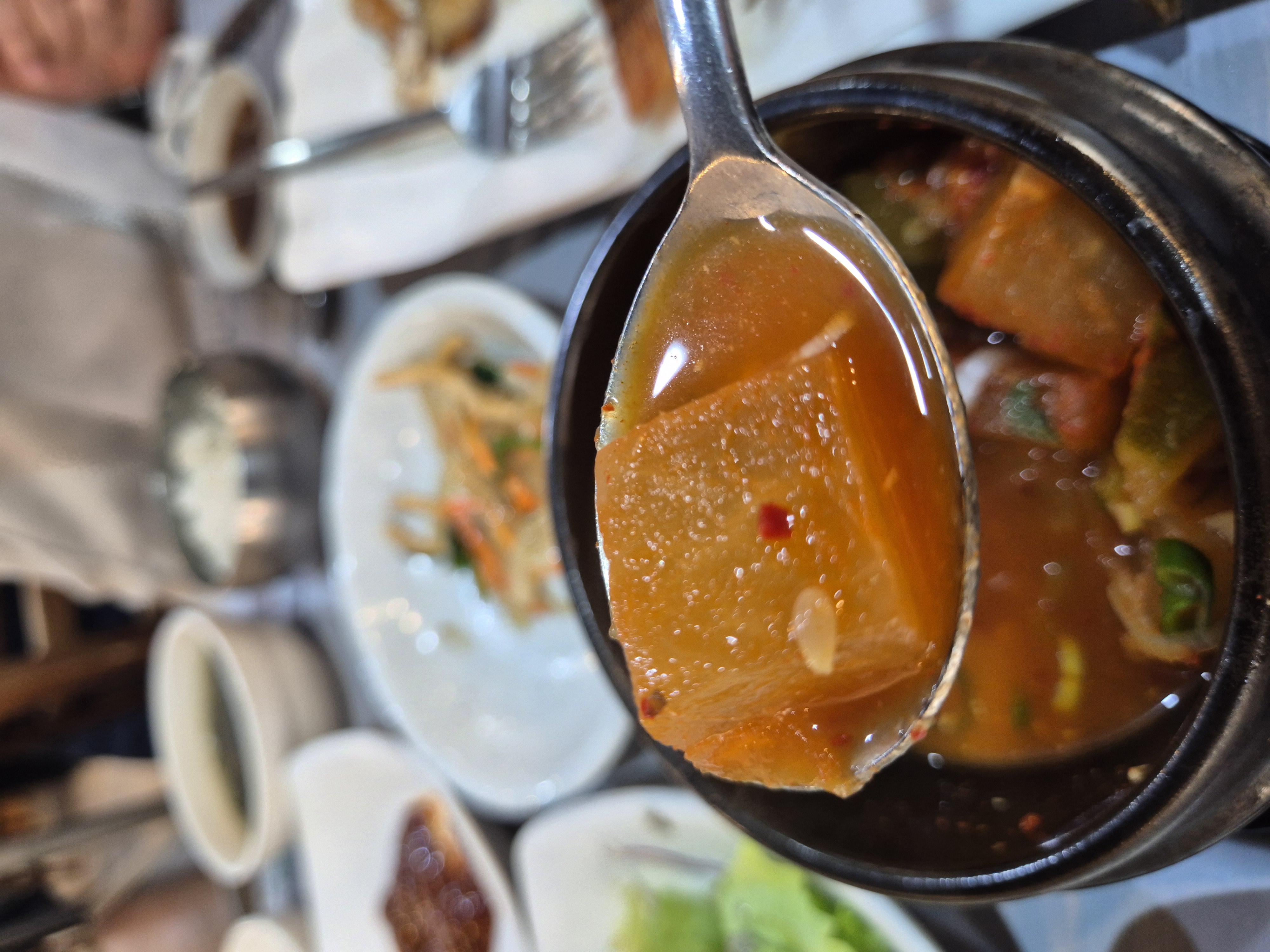 어촌 밥상의 찌개