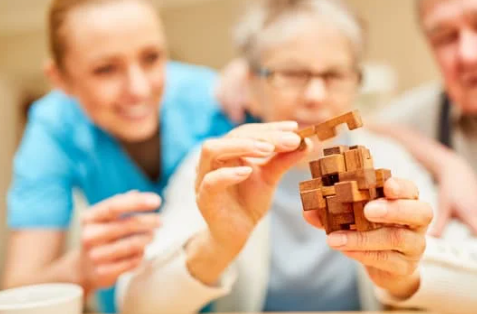 알츠하이머 초기증상 4가지와 대처방법 알아보기