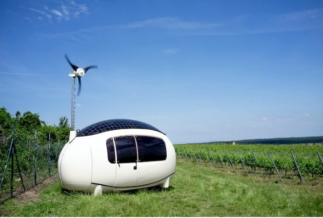 계란 모양의 작은 집 &#39;에코캡슐&#39; VIDEO: Ecocapsule Releases Egg-Shaped Tiny Homes With Panoramic Windows