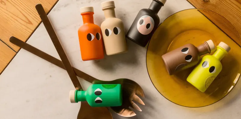 YIAYIA Olive oil and package 2