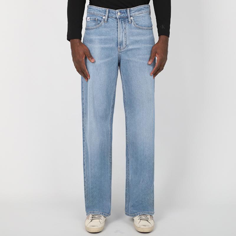 Calvin Klein Jeans 남성 90s 루즈핏 라이트블루 서스테이너블 데님 팬츠 J323802-1AA