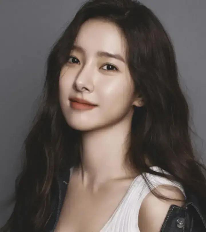 배우-김소은-사진