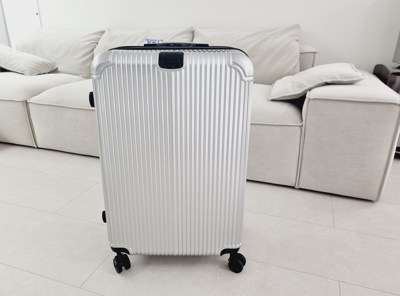 트래빌리 28인치 캐리어