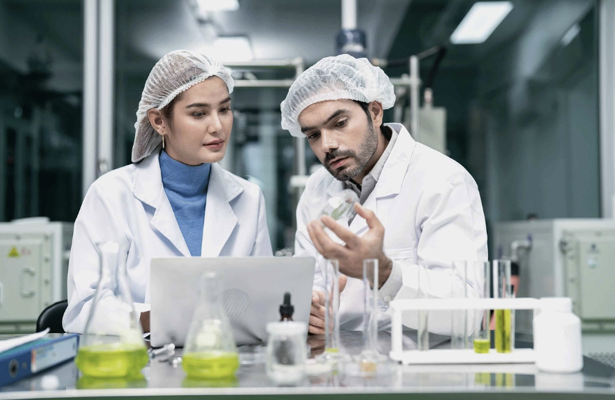 리제네론의 임상실험 이미지