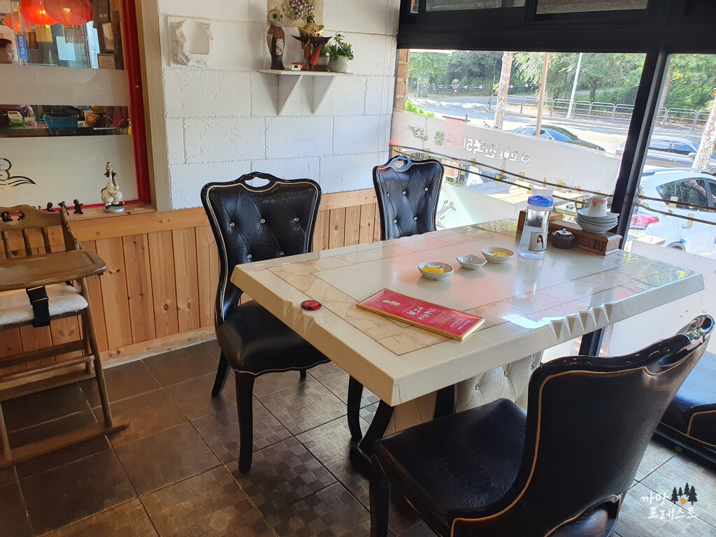 파주 최고야손해물짬뽕 내부