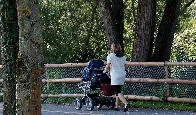 유모차 나들이 사진