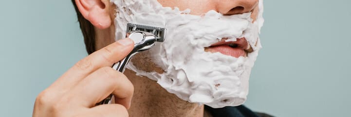 전기면도기 vs 일반 면도기 과학적 비교 – 해외 연구 결과로 알려진 진실