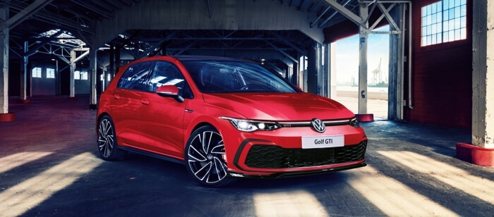 레드-색상의-골프-GTI