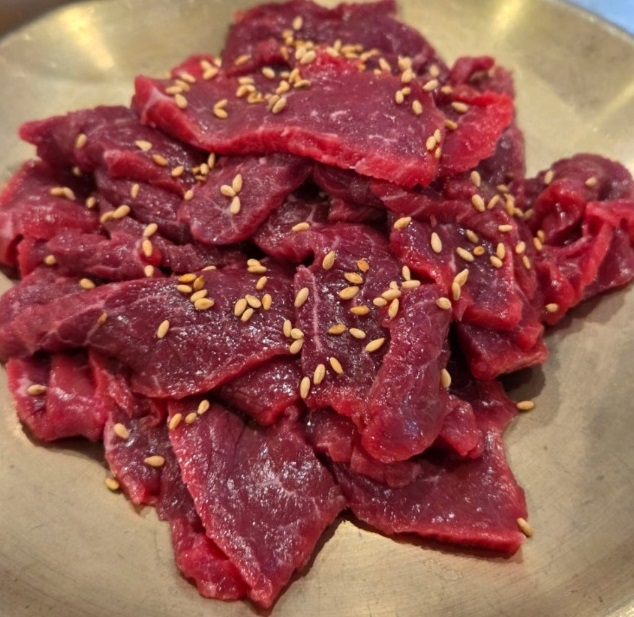 어디로튈지몰라-부여-치즈맛한우-서동한우-육회