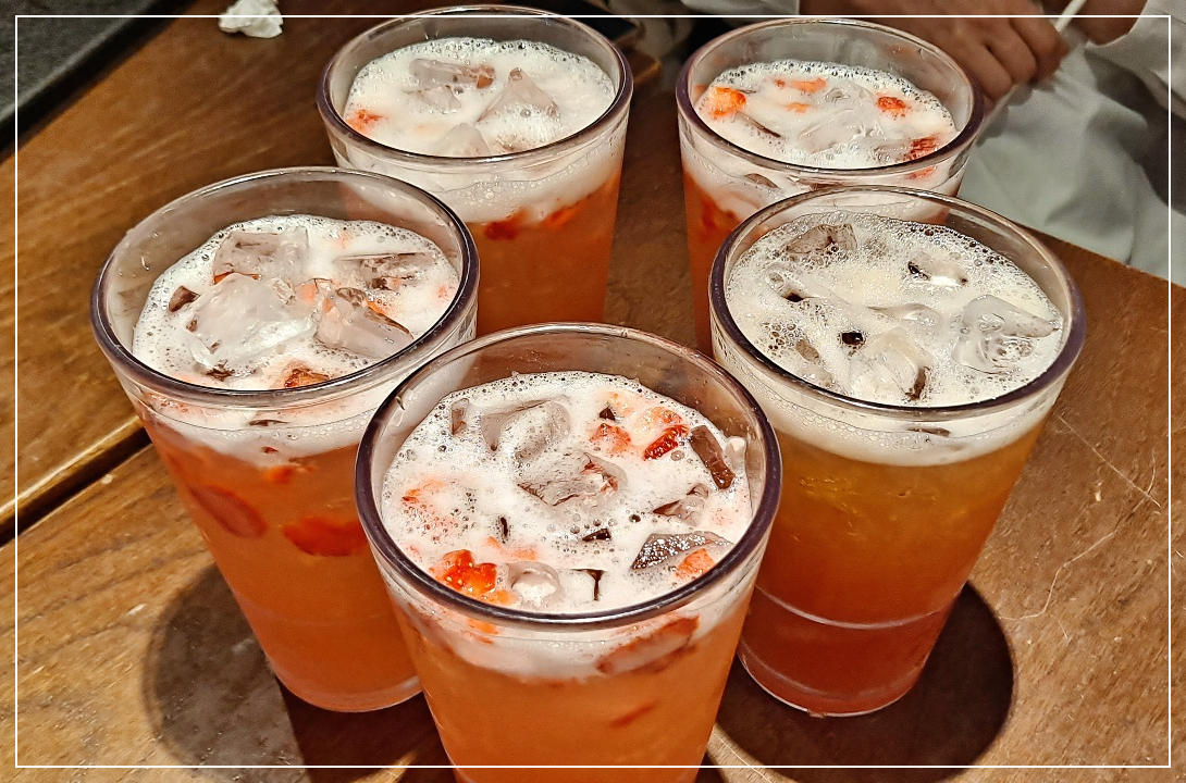 딸기-아사이-레모네이드-자몽-허니-블랙-티