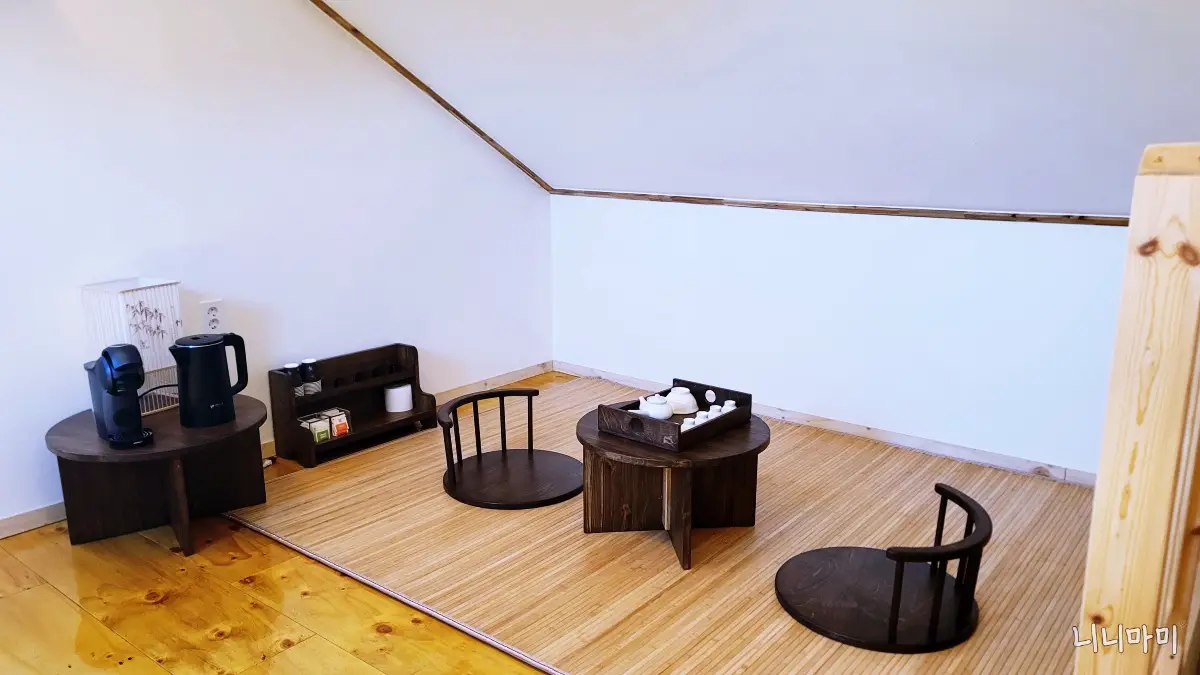 강릉료칸소돌향호-2층거실-티타임