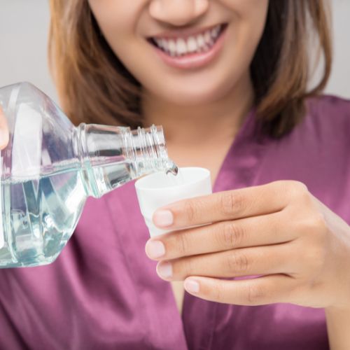 양치 전 이걸 먼저 하세요! 가글 하는 여자
