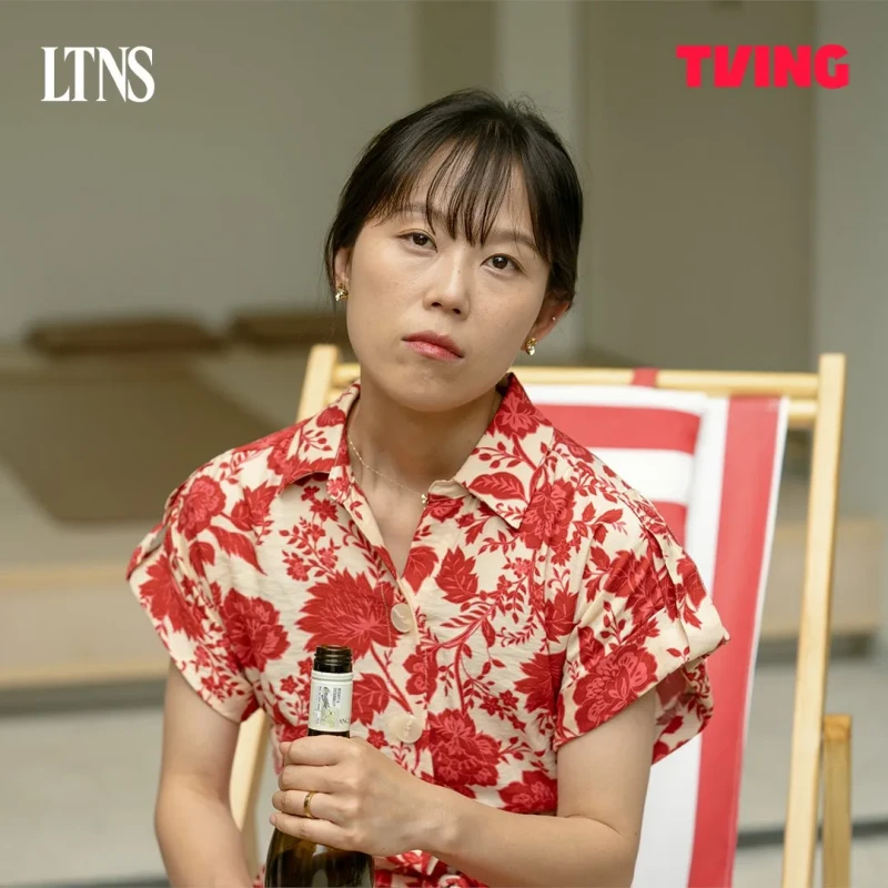 티빙 드라마 LTNS에서 머리를 뒤로 묶은 세연 역의 김새벽