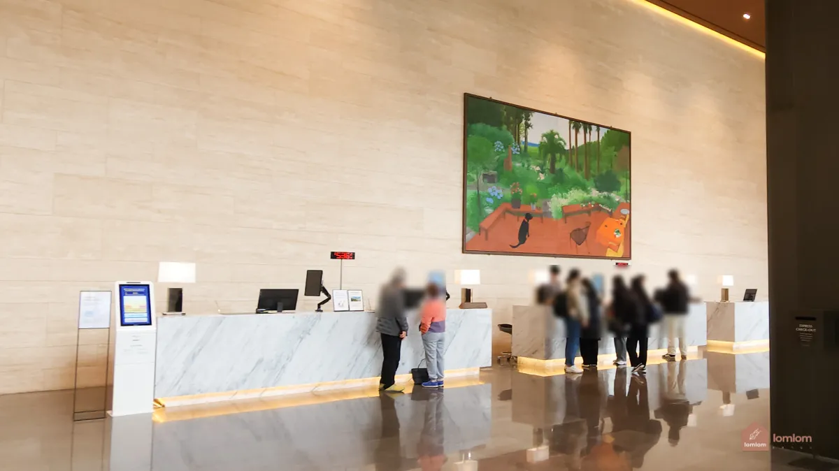 레스트리-리솜-로비-데스크