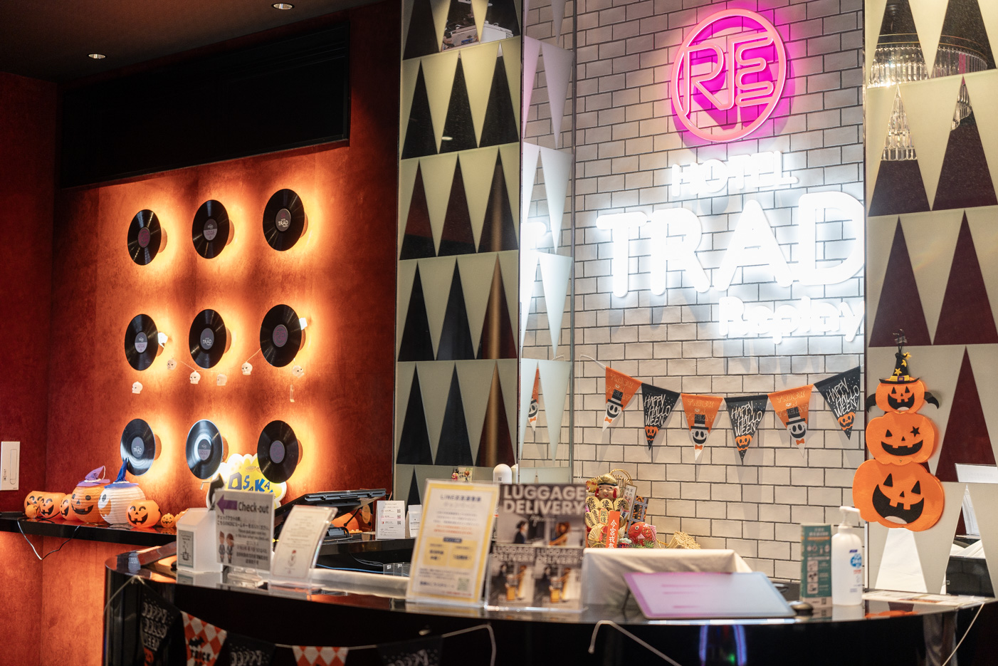 Original source photograph 68 for Osaka and Kansai Hotels: 36 Stay and Bathing Records, Plus 8 Official Introductions