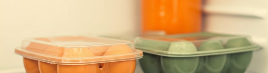 계란은 냉장고 문 쪽이 아닌 내부 안쪽 선반에 보관해야 합니다.