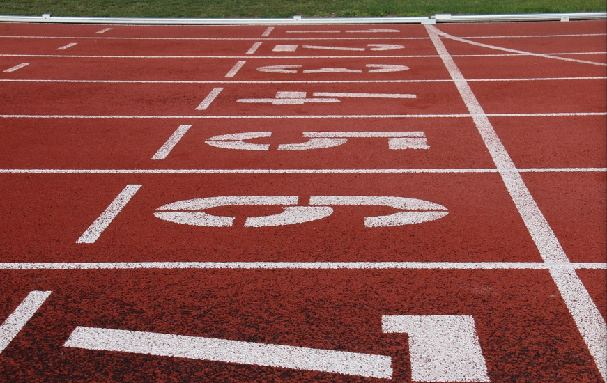 육상 트렉 결승선