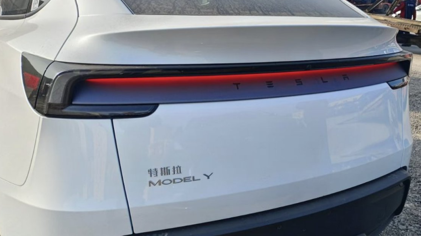 2025 테슬라 모델 Y 완전 분석: 가격, 성능, 변화 총정리!