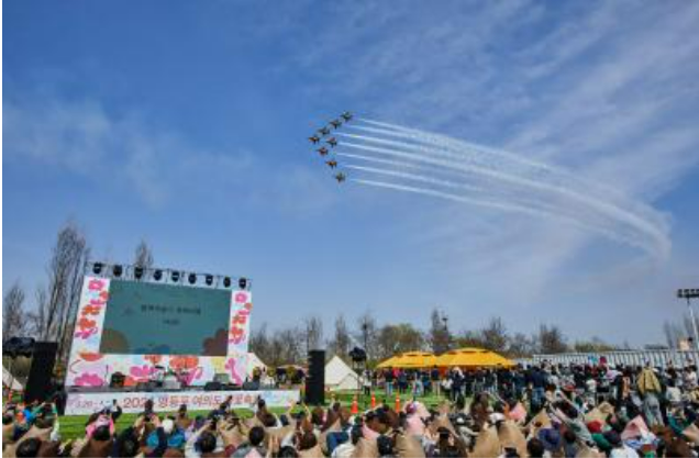 2025 여의도 벚꽃축제 블랙이글스 공연