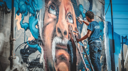 길거리의 철학자들: 그래피티와 거리예술이 말하는 사회 비판