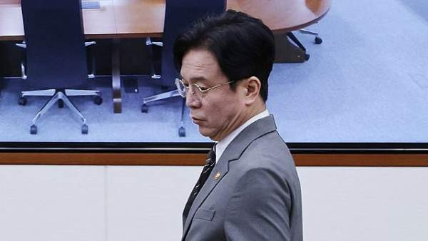 김영훈 노동장관 면담: 삼성전자 긴급 중재, 5만명 총파업 임박에 따른 성과급 쟁점 및 100조 손실 시나리오 총정리