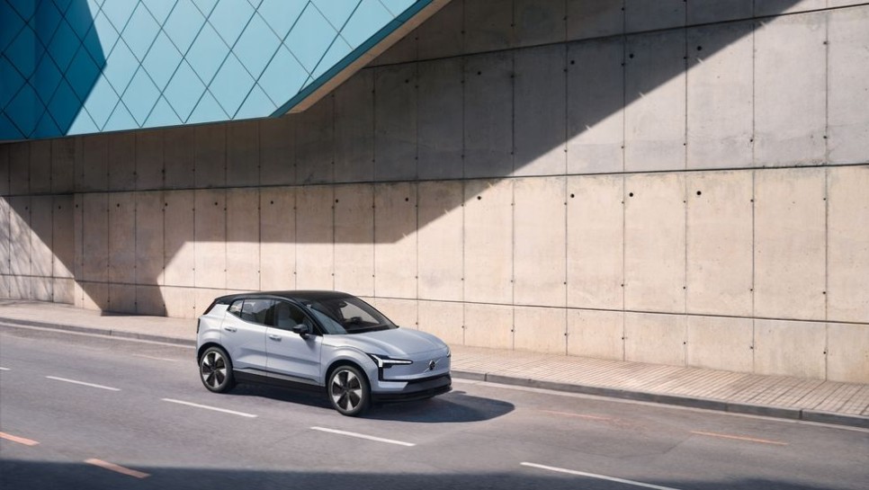 볼보 전기차 EX30