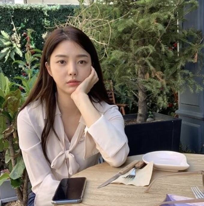 엄현경 일상 미모