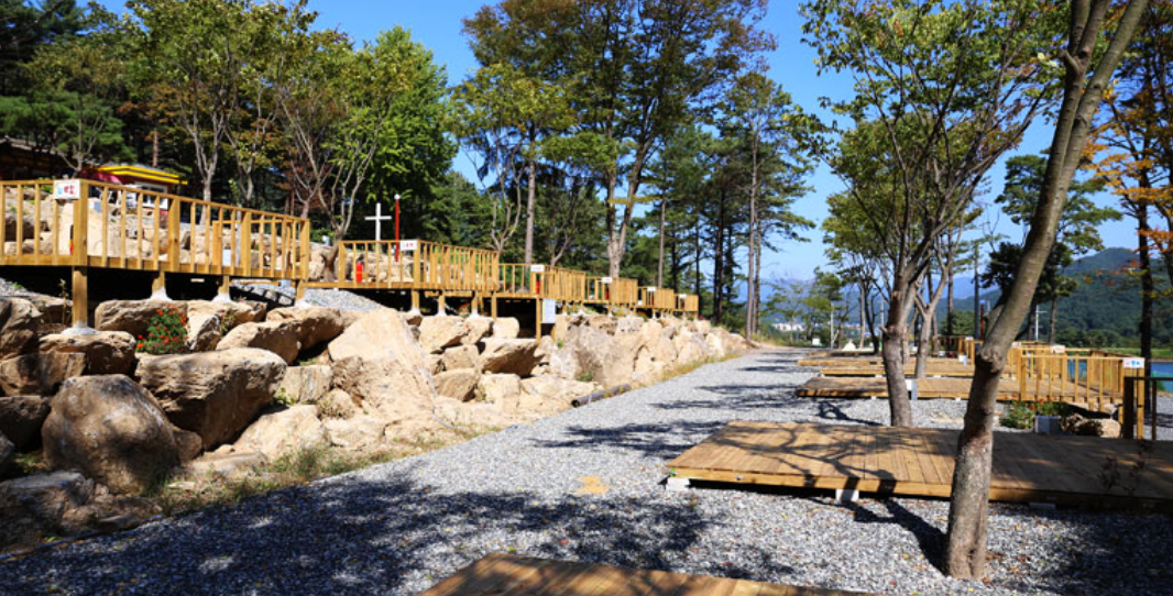 경기-포천-깊이울달빛-캠핑장-사진-입니다.