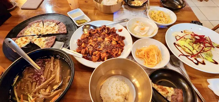 시흥 물왕저수지 맛있으면 0칼로리 김준현 영탁 극찬 피자 함께 즐기는 쭈꾸미볶음 주꾸미 맛집 추천