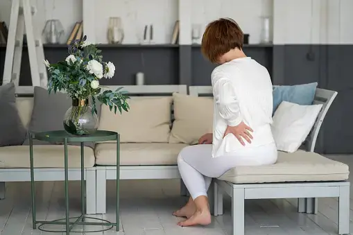 요로에 돌 요로결석 원인 증상 치료방법 