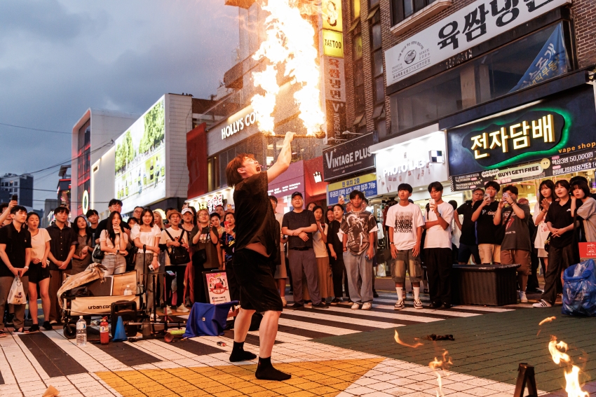 ㅂ홍대 레드로드 불꽃공연