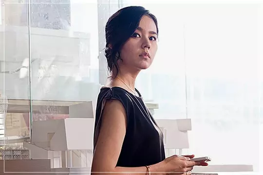 영화-건축학개론-서연-승민을-찾아오다