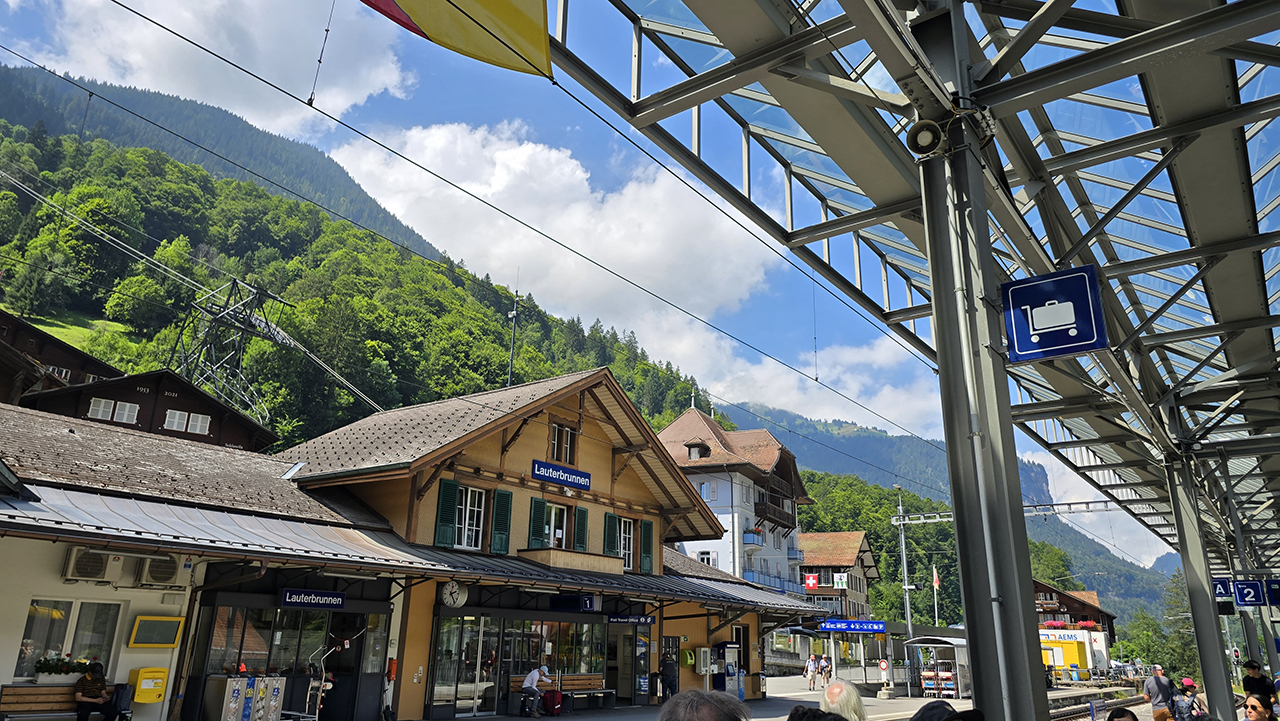 라우터브루넨(Lauterbrunnen) 역