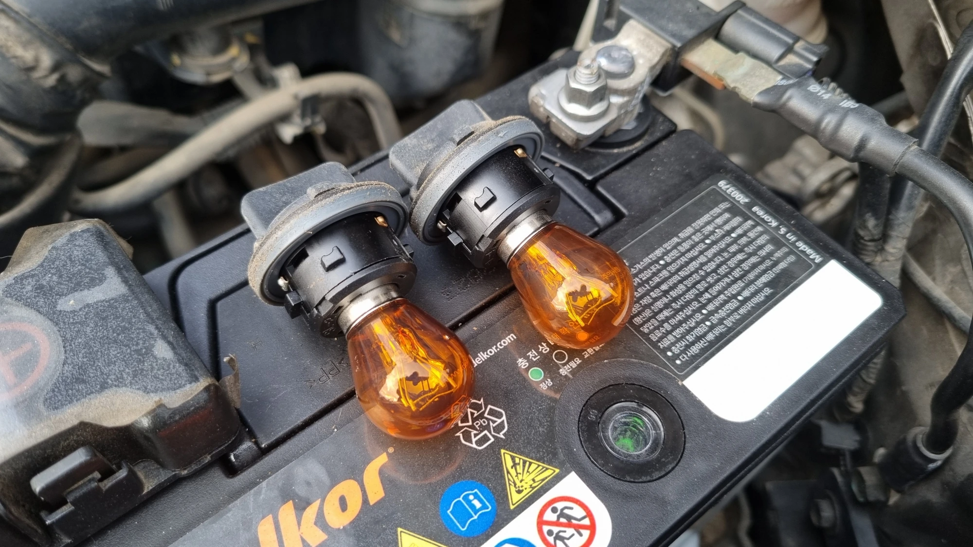 깜빡이 램프 뺀 모습