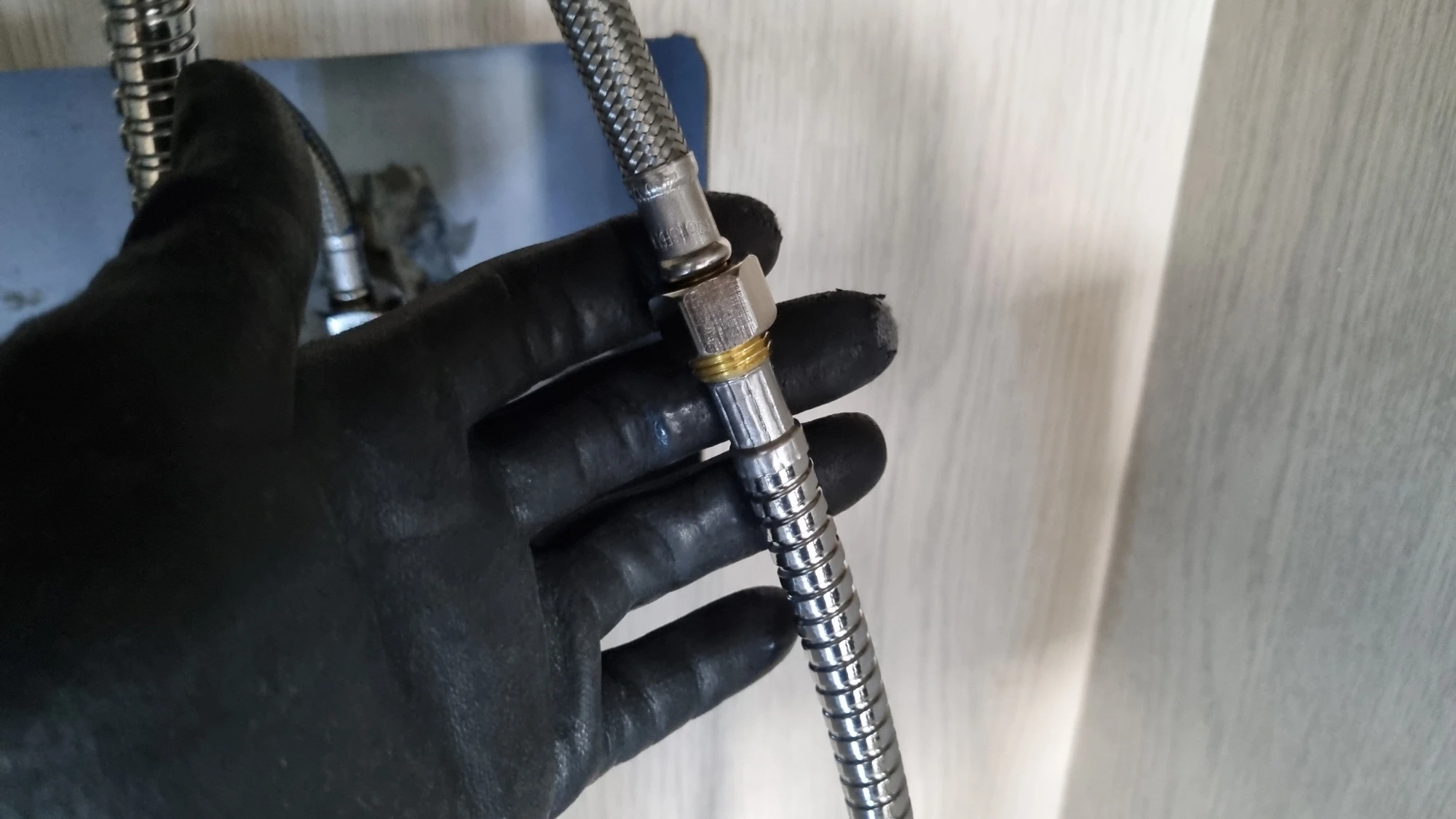 샤워헤드 연결 부위