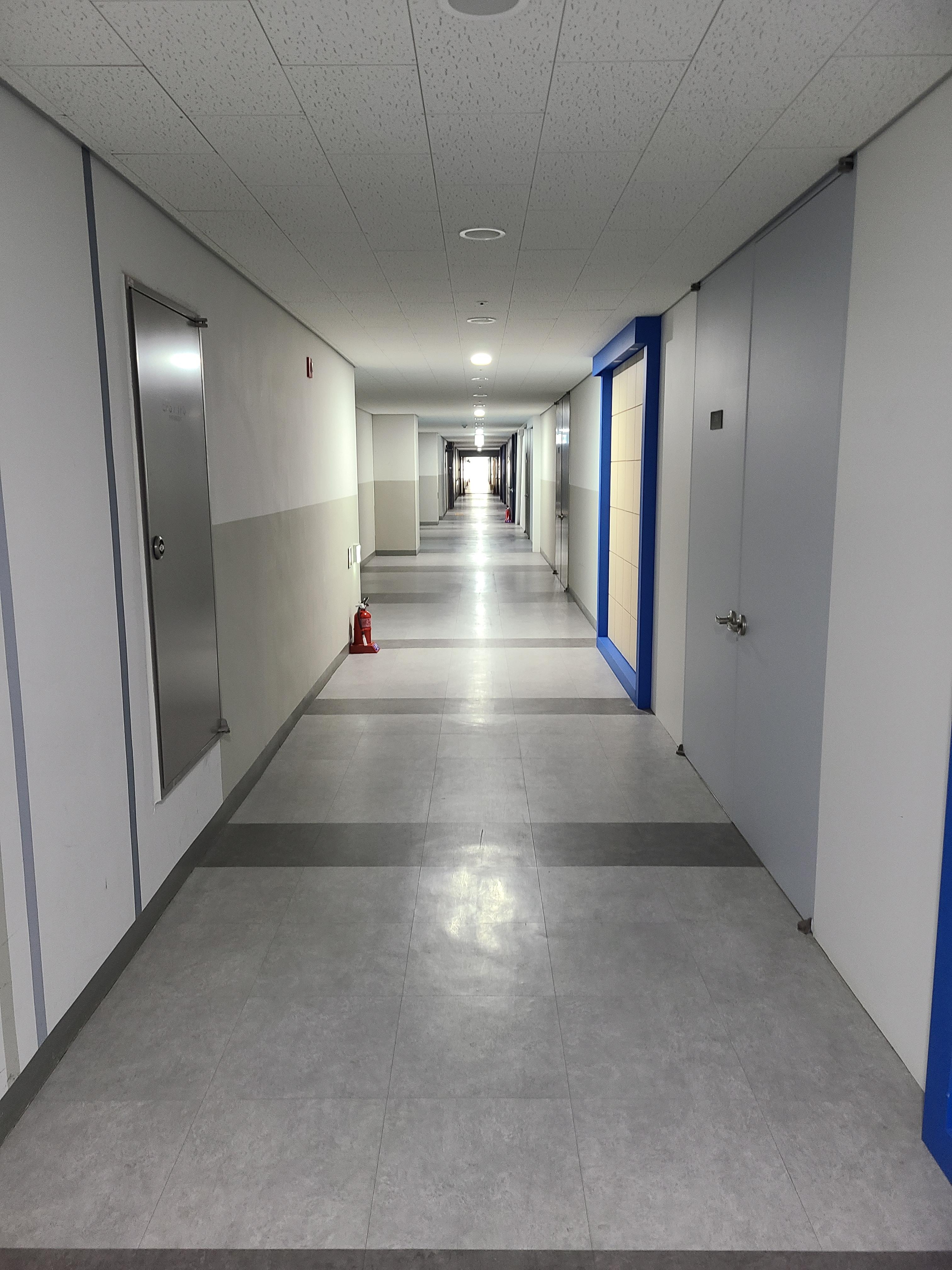 안양아이에스비즈타워 섹션오피스20